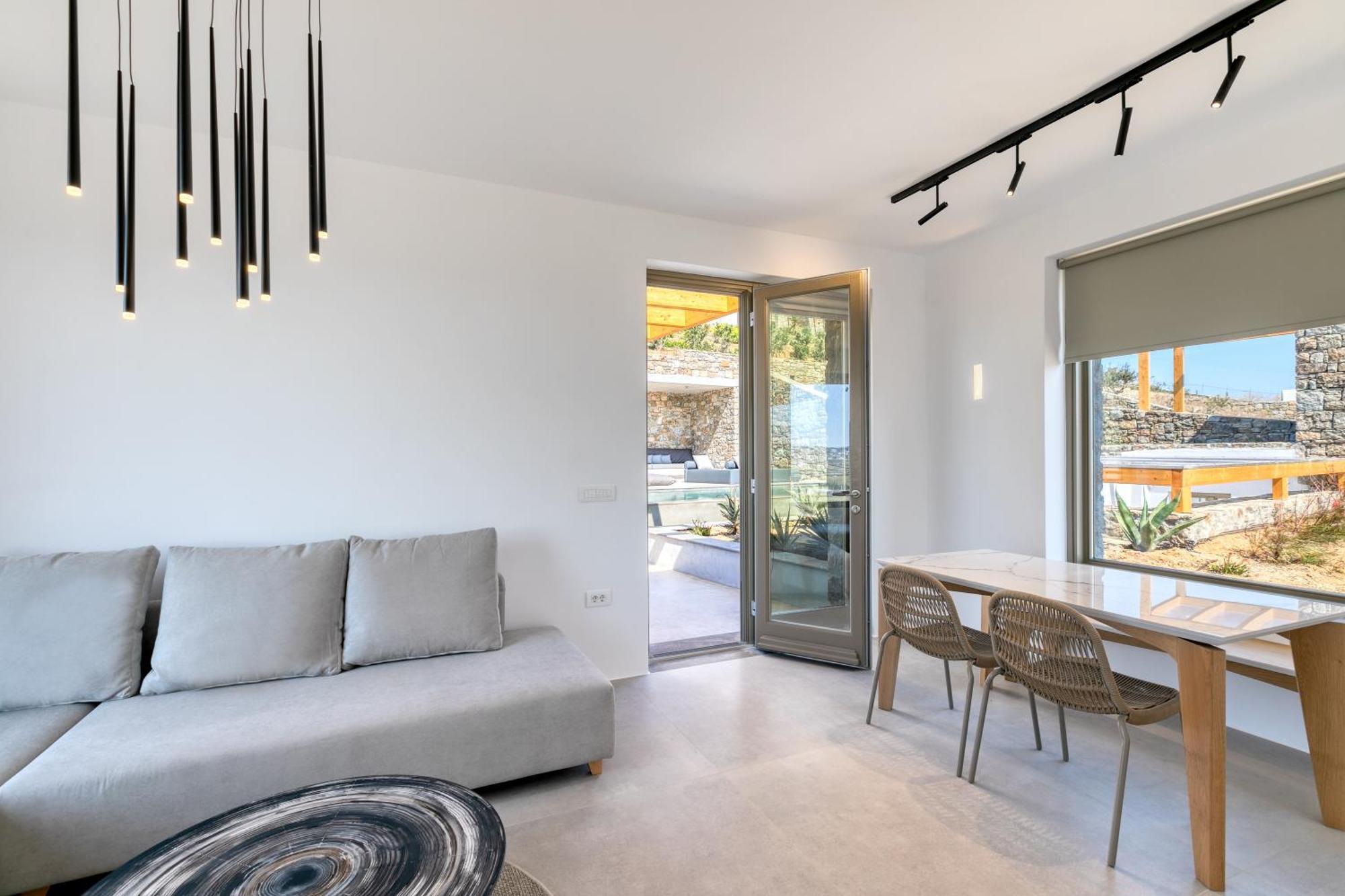Hotel Nasta & Intentional Living Mykonos